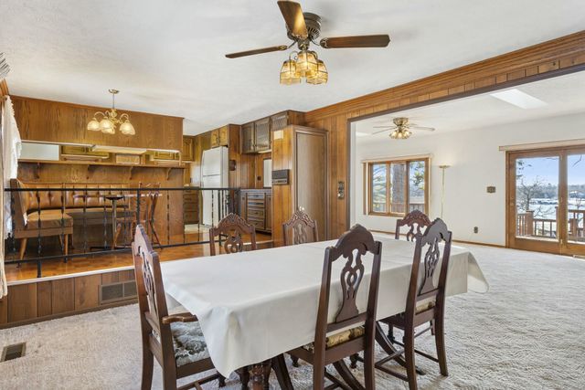 379 Navajo Trail, Kimberling City, MO 65686