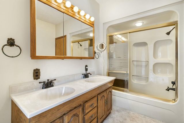 379 Navajo Trail, Kimberling City, MO 65686