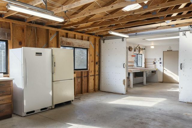 379 Navajo Trail, Kimberling City, MO 65686