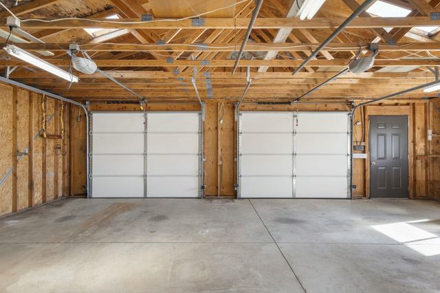 379 Navajo Trail, Kimberling City, MO 65686