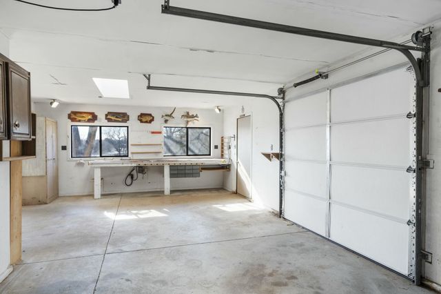 379 Navajo Trail, Kimberling City, MO 65686