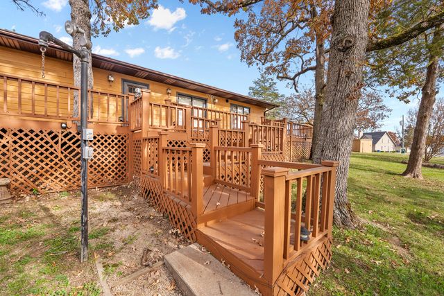 379 Navajo Trail, Kimberling City, MO 65686