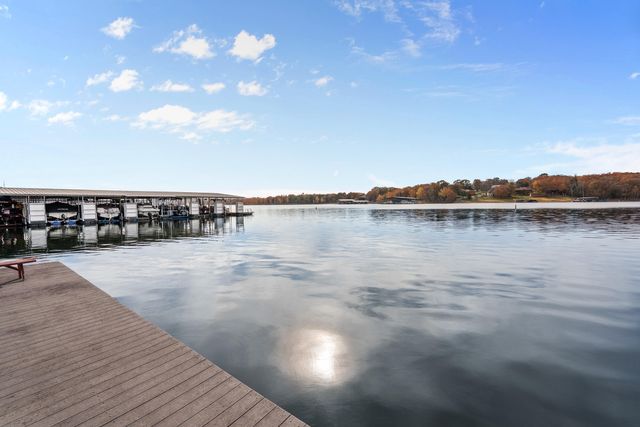 379 Navajo Trail, Kimberling City, MO 65686