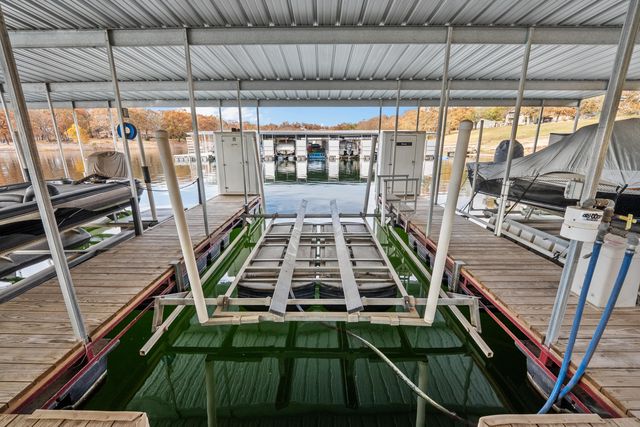 379 Navajo Trail, Kimberling City, MO 65686