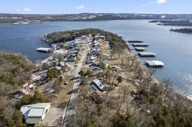 379 Navajo Trail, Kimberling City, MO 65686