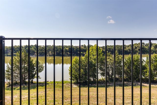 2866 Shane Drive, Midlothian, TX 76065