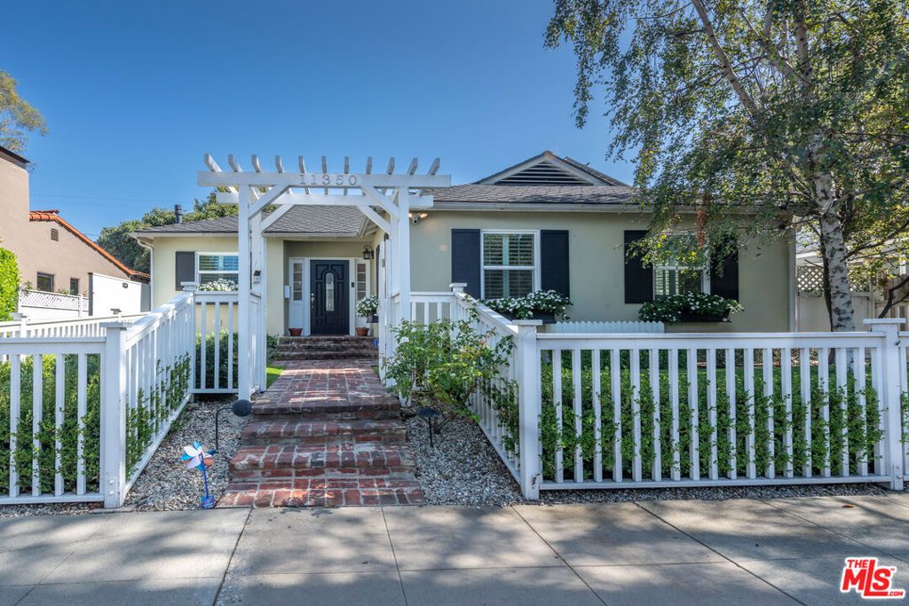 11350 Albata Street, Los Angeles, CA 90049