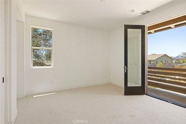 187 E Palm Street E, Altadena, CA 91001