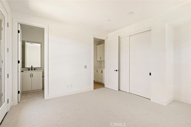 187 E Palm Street E, Altadena, CA 91001