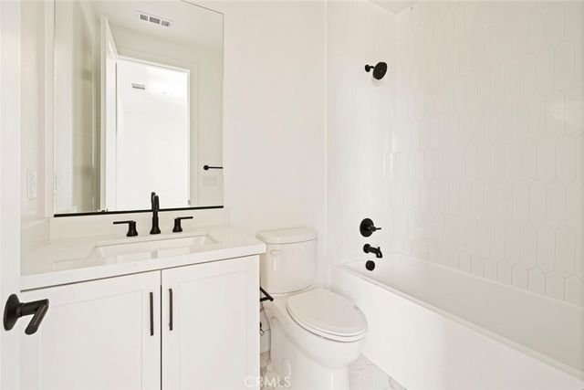 187 E Palm Street E, Altadena, CA 91001