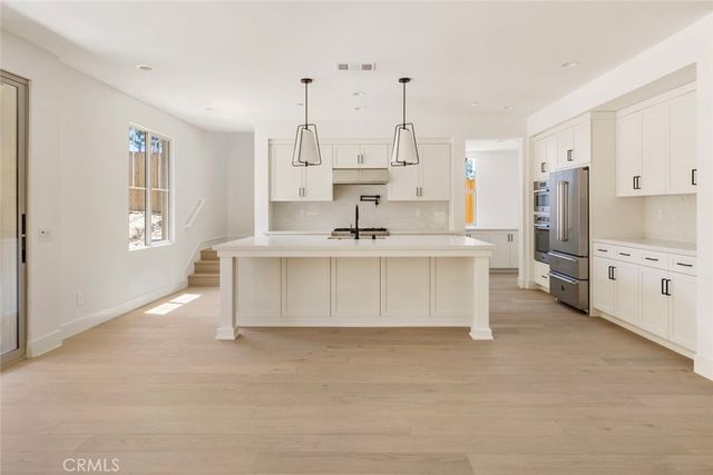 187 E Palm Street E, Altadena, CA 91001