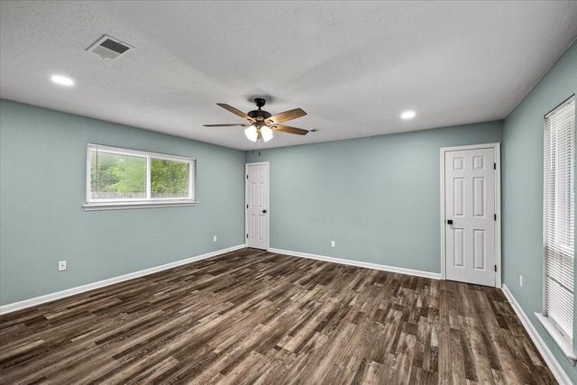 78 Shady Oak Court, Alvin, TX 77511