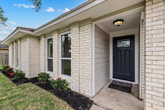 78 Shady Oak Court, Alvin, TX 77511