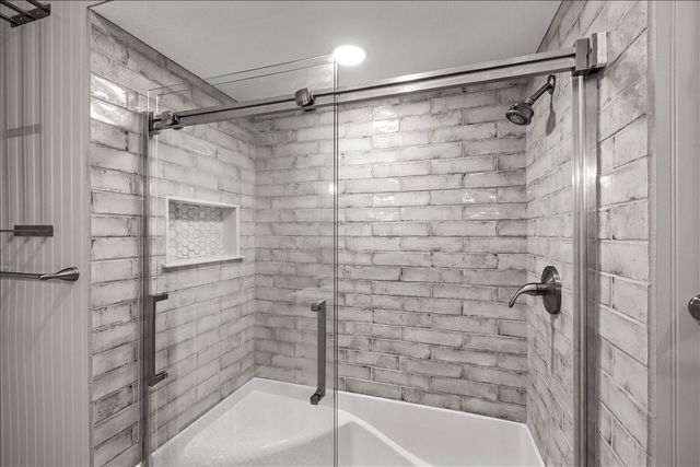 78 Shady Oak Court, Alvin, TX 77511