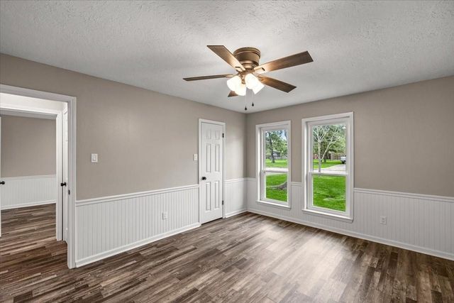 78 Shady Oak Court, Alvin, TX 77511