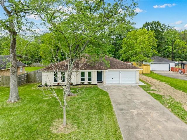 78 Shady Oak Court, Alvin, TX 77511