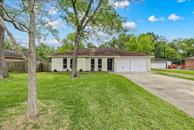 78 Shady Oak Court, Alvin, TX 77511