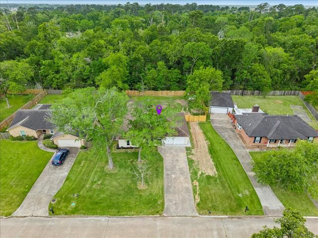 78 Shady Oak Court, Alvin, TX 77511