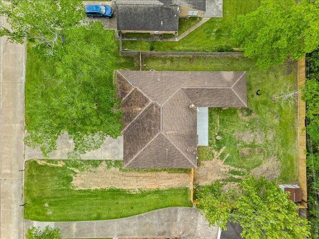 78 Shady Oak Court, Alvin, TX 77511