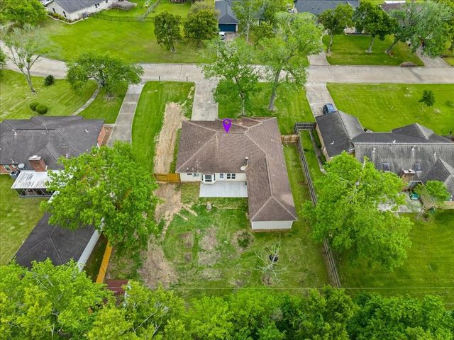 78 Shady Oak Court, Alvin, TX 77511