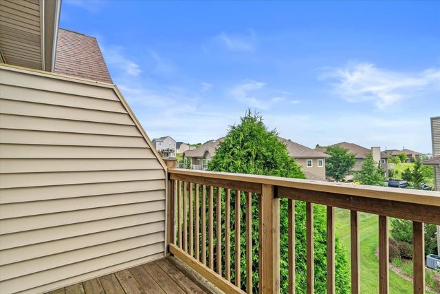 1765 New Port Vista DRIVE, Grafton, WI 53024