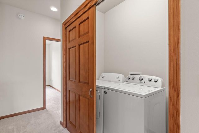1765 New Port Vista DRIVE, Grafton, WI 53024