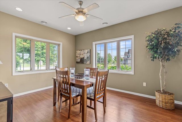 1765 New Port Vista DRIVE, Grafton, WI 53024