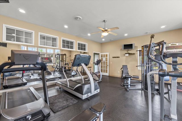 1765 New Port Vista DRIVE, Grafton, WI 53024