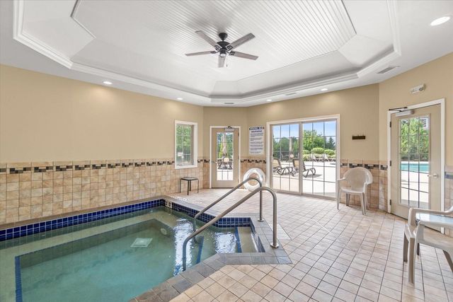 1765 New Port Vista DRIVE, Grafton, WI 53024