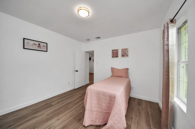 529 Hahlo Street, Houston, TX 77020