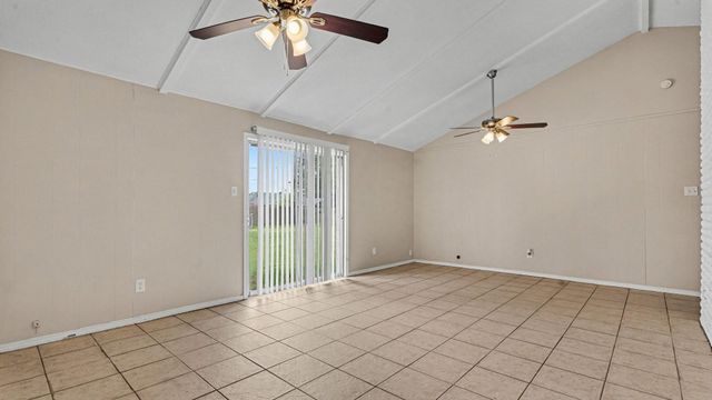 722 N Fall Creek Drive, Houston, TX 77336