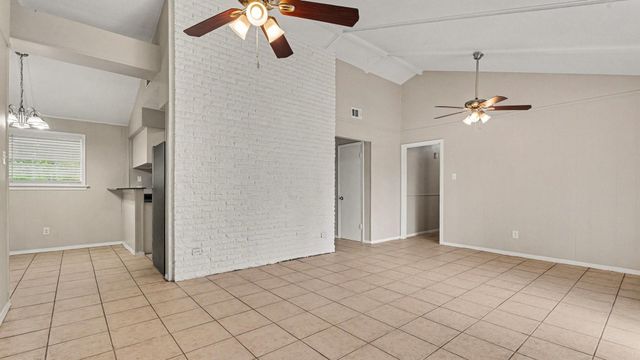 722 N Fall Creek Drive, Houston, TX 77336