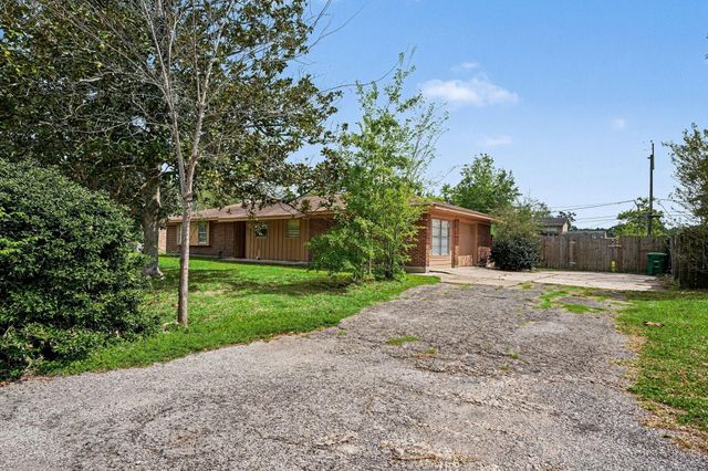 722 N Fall Creek Drive, Houston, TX 77336