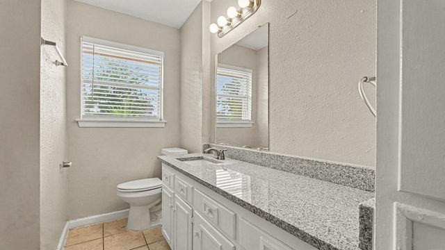 722 N Fall Creek Drive, Houston, TX 77336