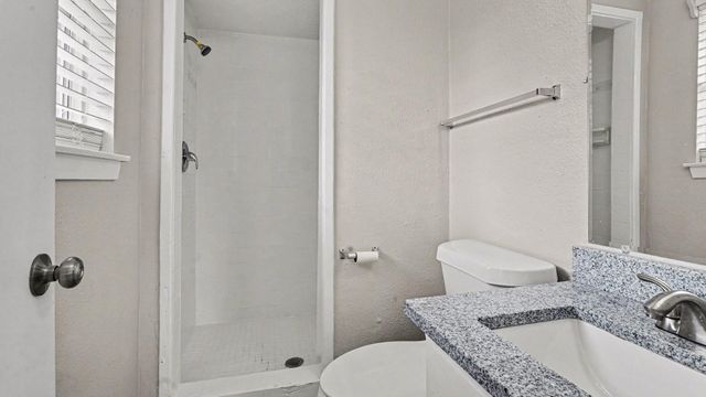 722 N Fall Creek Drive, Houston, TX 77336