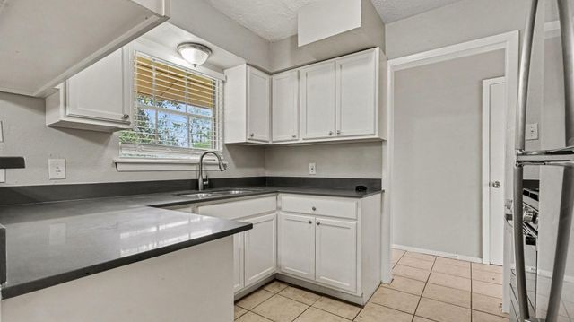 722 N Fall Creek Drive, Houston, TX 77336