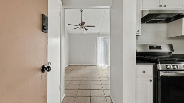 722 N Fall Creek Drive, Houston, TX 77336