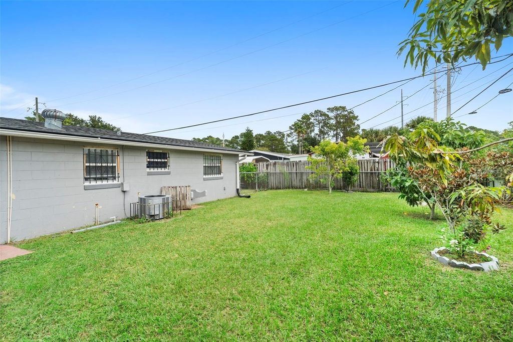 Image 37 of property listing at 3906 DOANE STREET, Orlando, FL 32839
