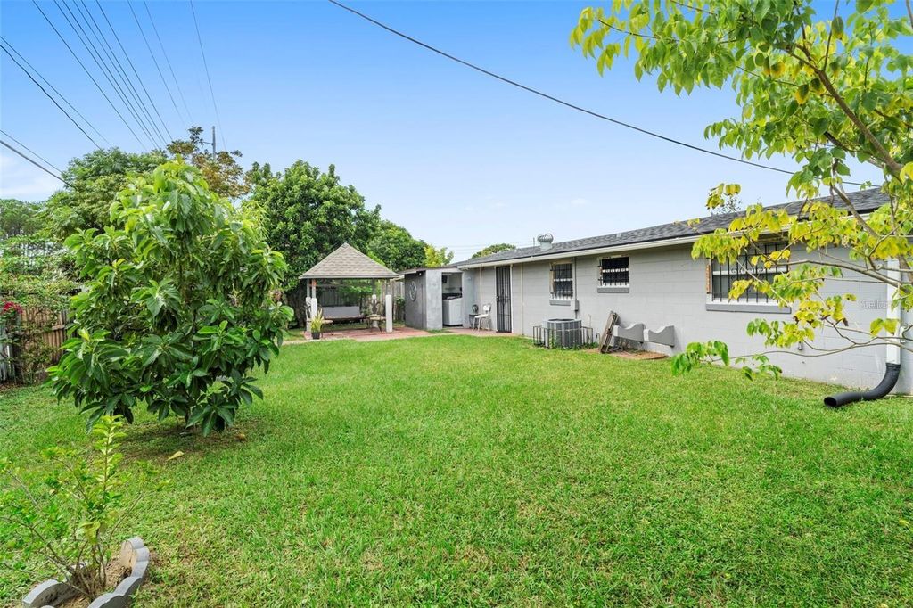 Image 39 of property listing at 3906 DOANE STREET, Orlando, FL 32839