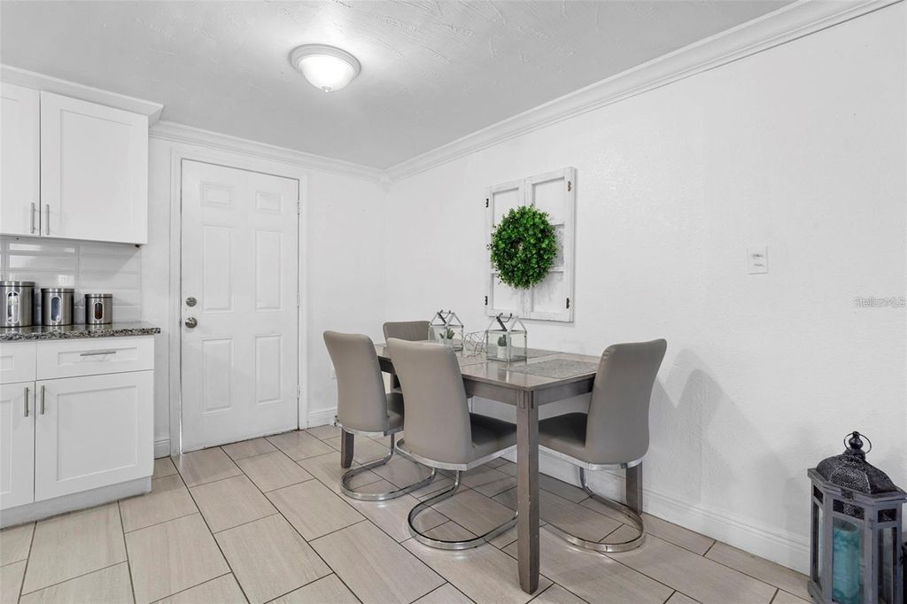 Image 9 of property listing at 3906 DOANE STREET, Orlando, FL 32839