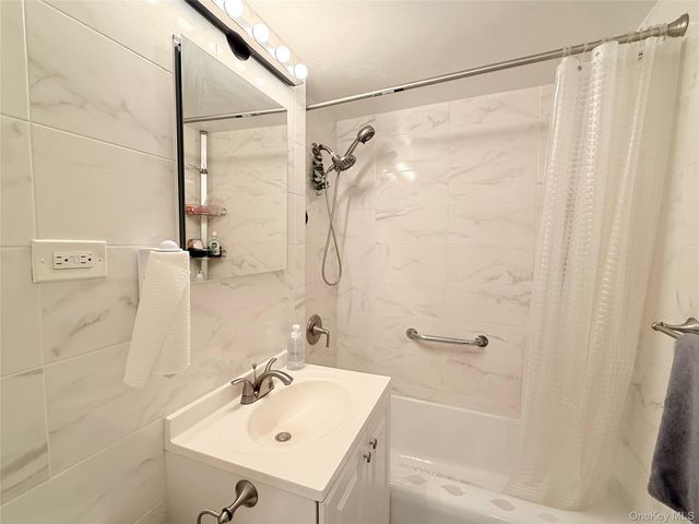 97-07 63 Road 1G, Rego Park, NY 11374