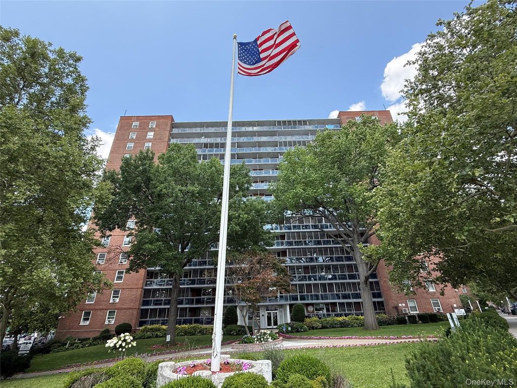 97-07 63 Road 1G, Rego Park, NY 11374