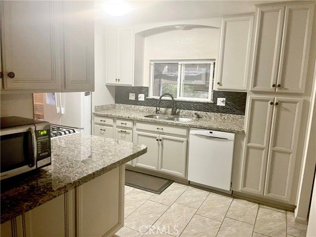 30865 Allen Avenue, Homeland, CA 92548