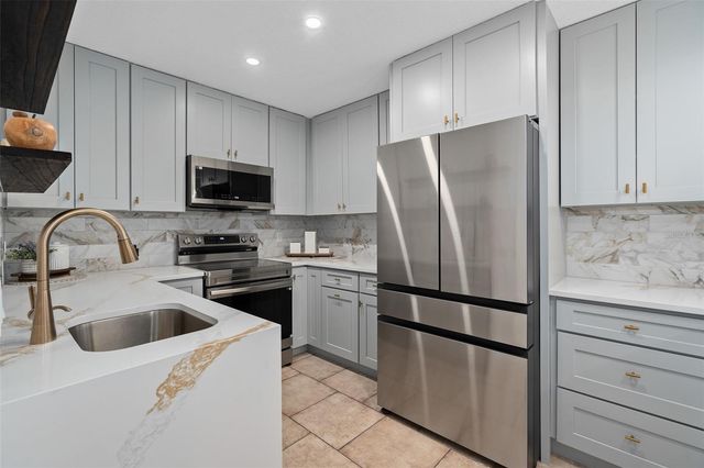 4190 VERSAILLES DRIVE 4190D, Orlando, FL 32808