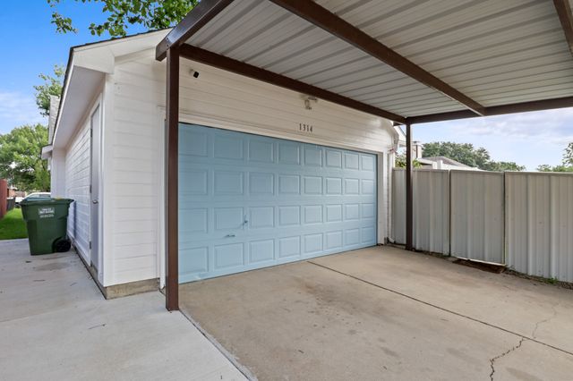 1314 Hall Lane, Seagoville, TX 75159
