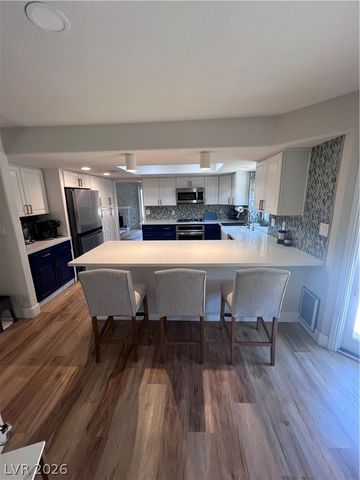 7536 Spanish Bay Drive, Las Vegas, NV 89113