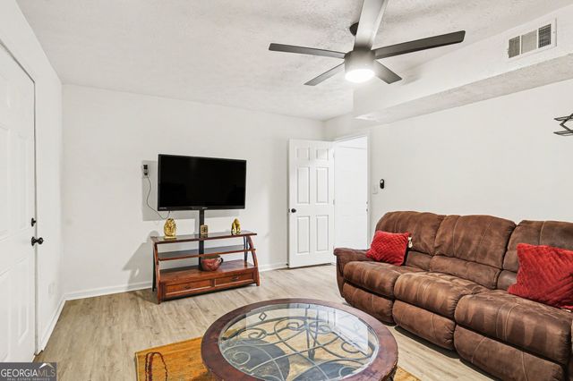 7002 New Dale Road, Rex, GA 30273
