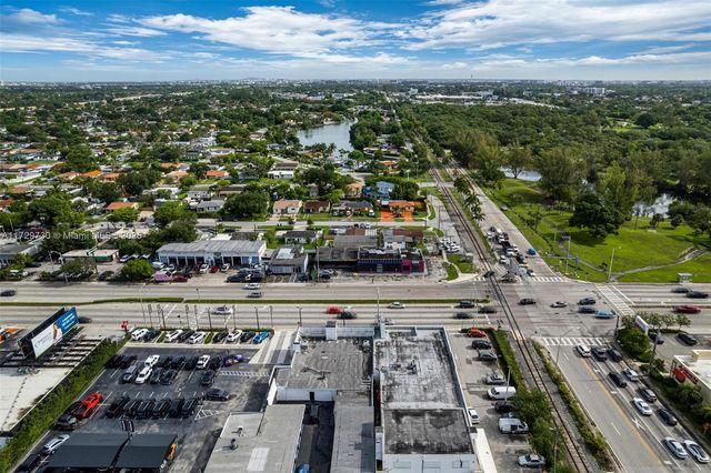 7201 SW 40th St, Miami, FL 33155