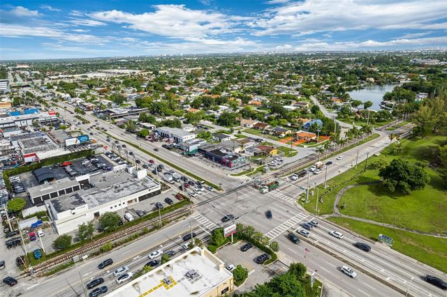 7201 SW 40th St, Miami, FL 33155