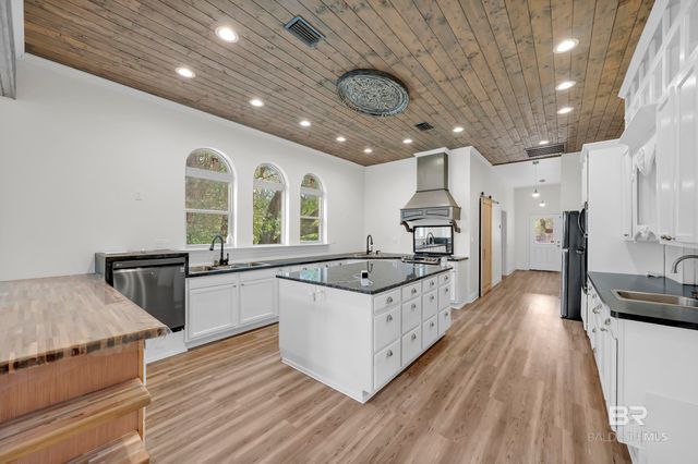 28184 Rigsby Road, Daphne, AL 36526